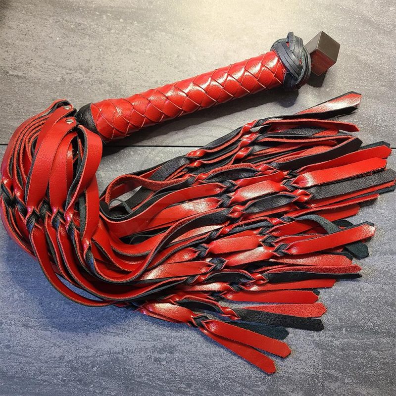 Handcrafted leather flogger – Saqisha International